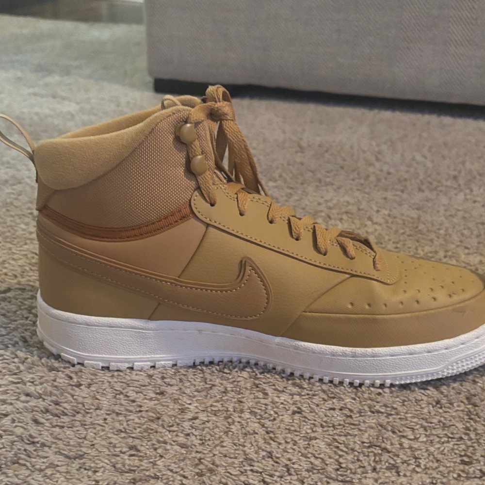 Nike Men's Brown High-Top Sneakers